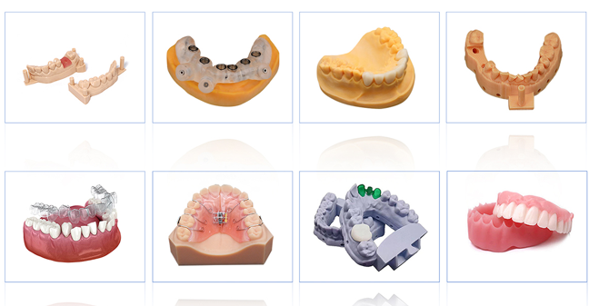 Plataforma con varios modelos dentales impresos en resina